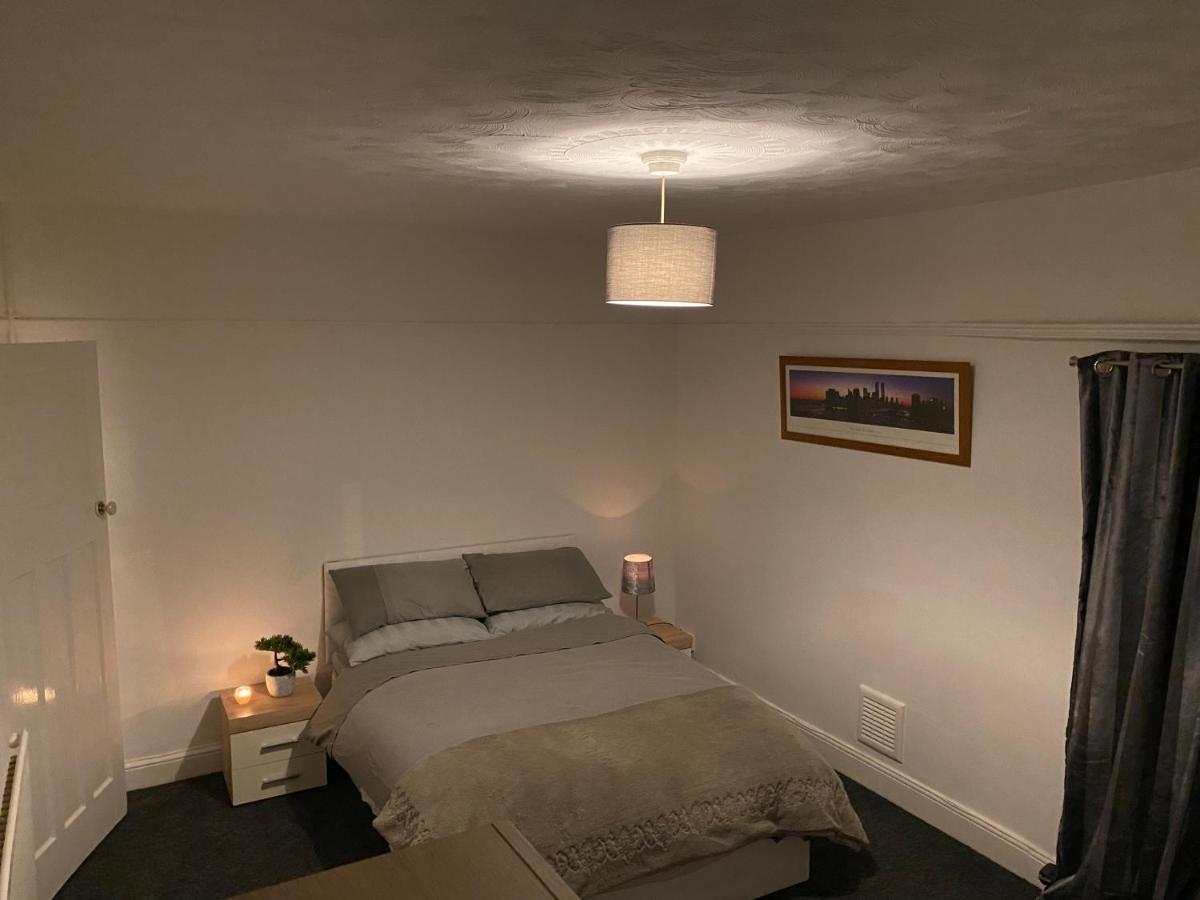 קארדיף Spacious 2 Bed Apartment, Close To Village Shops מראה חיצוני תמונה